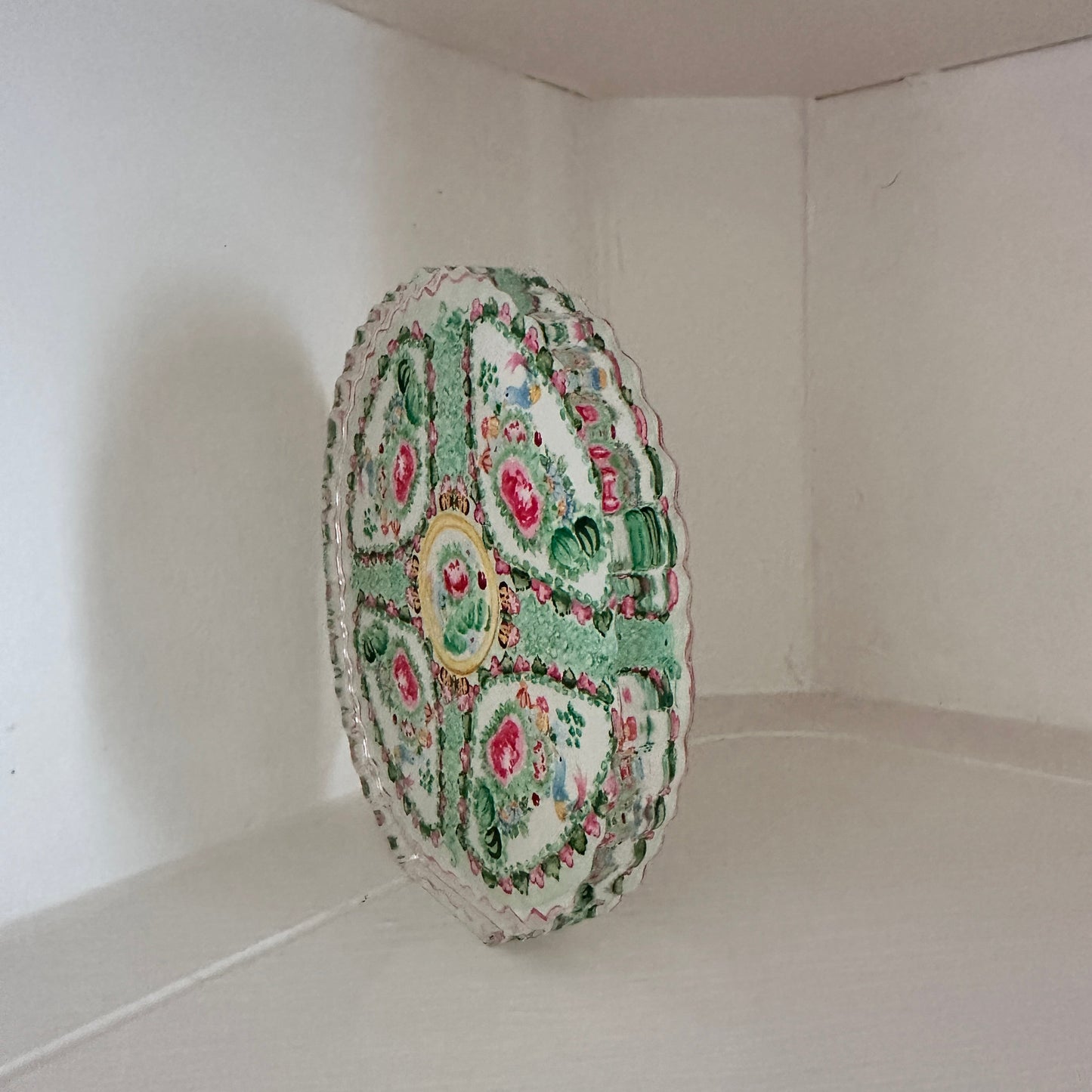 Acrylic Rose Medallion Shelfie